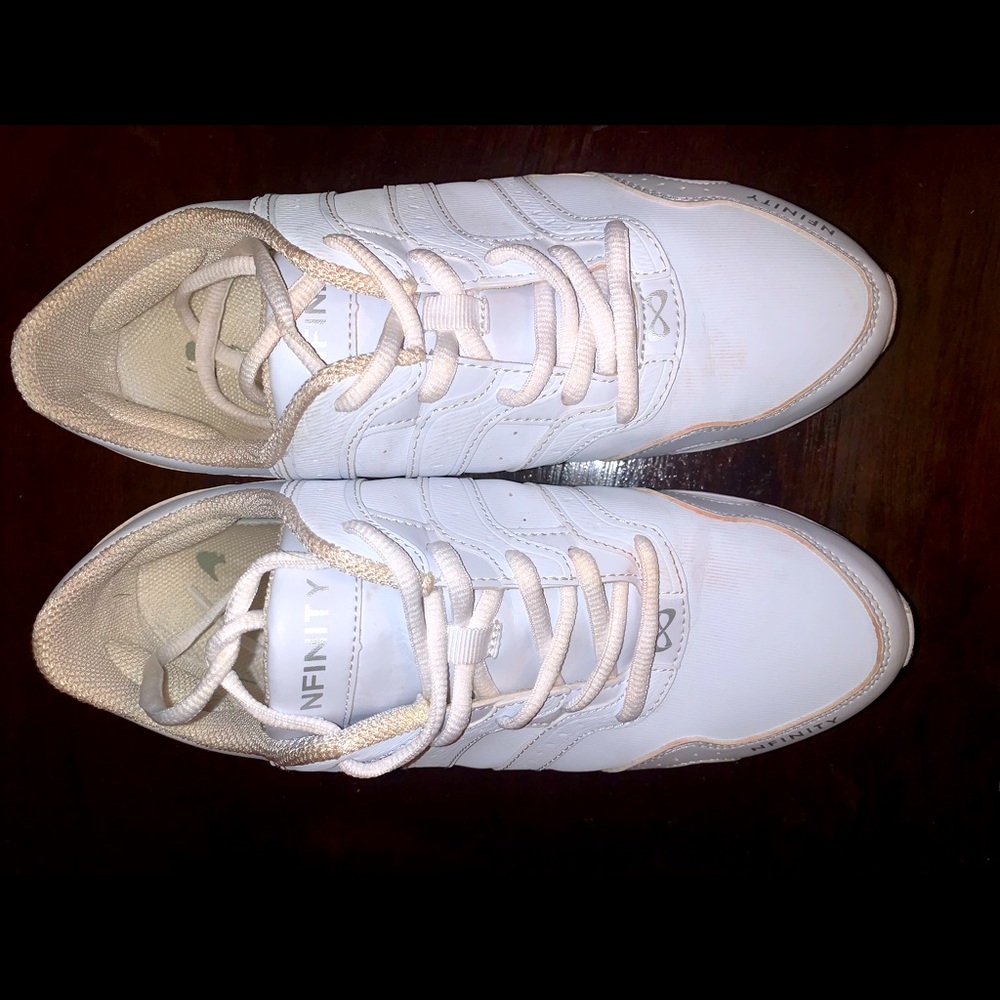 Nfinity Rival 2 outdoor 8.5 cheer shoes